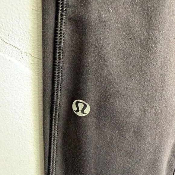 Lululemon Speed Tight Tech Leggings Women's 6 Black/Assorted Stripe Surge‎ - Picture 3 of 6